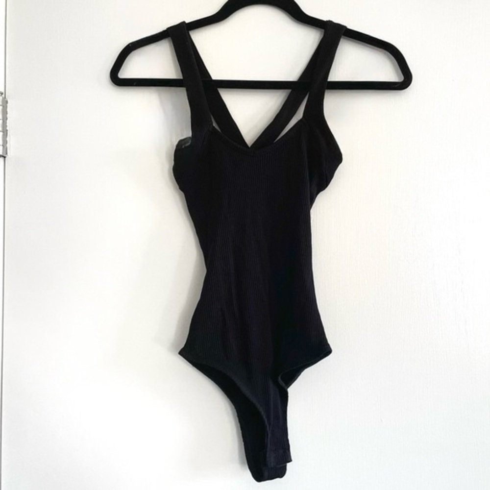 Lulu's Elegant Black Shapewear Bodysuit size m G3
